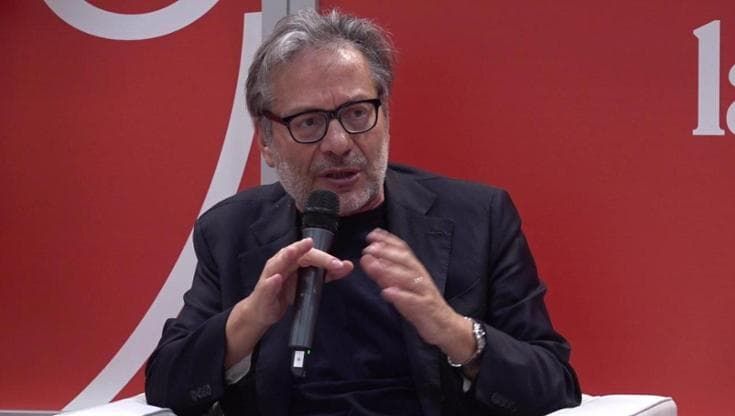 Salone del libro, Massimo Recalcati: "La crisi del padre non si risolve col patriarcato"