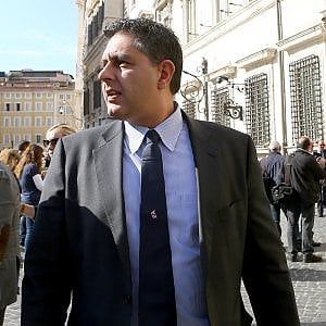 Toti, tifoso di Trump: "Viva il populismo, può governare anche in Italia. Muro caduto alla Casa Bianca, cadrà anche qui"