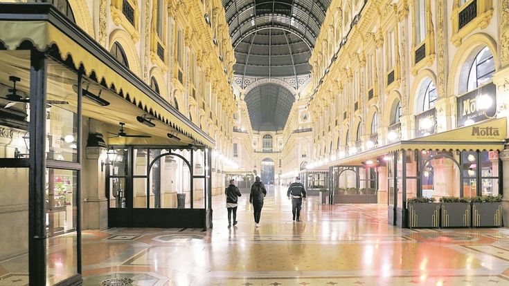 Le nostre vite sfilacciate nella città ripiombata nel silenzio
