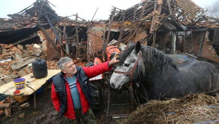 A Majske Poljane, il villaggio più colpito dal terremoto in Croazia: "Si sopravvive solo con la solidarietà"