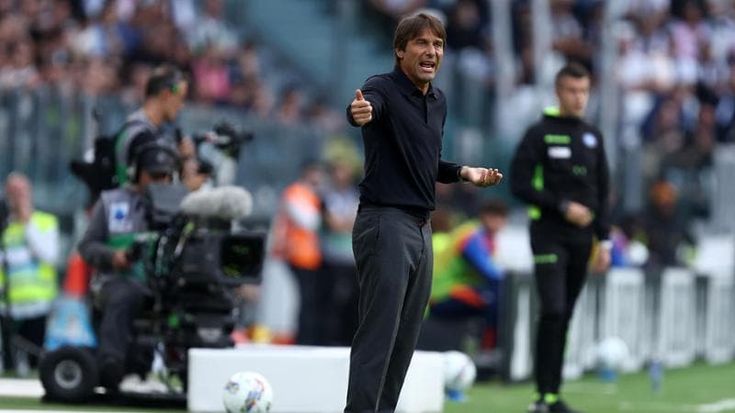 Napoli, Conte pensa al Lecce: "Sfida particolare ma voglio vincere. Il turnover? Una parola che non mi piace"