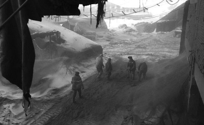 Bianco e nero, che impresa<br />il viaggio del carbone nel mondo