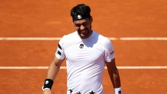 Tennis, Madrid: Fognini saluta subito, ko con Mayer. Fuoi anche Lorenzi