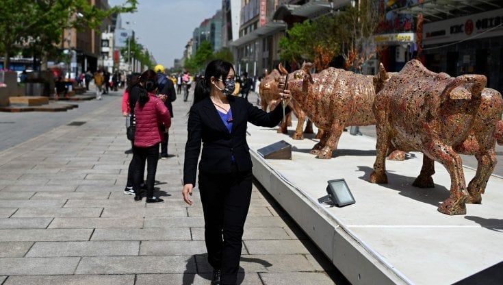 Le Borse di oggi, 16 aprile. Listini in rialzo, il Pil della Cina segna un balzo record: +18% nel primo trimestre
