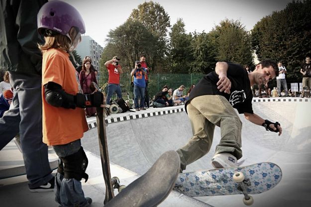 Milano, skater in pista: la nuova bowl al Gratosoglio