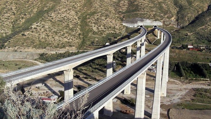 "Due viadotti da chiudere" L'allarme del ministero sulla Palermo-Messina
