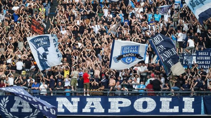 Napoli, prefetto media tra club e tifo organizzato: “Tavolo tecnico per il caso degli striscioni”