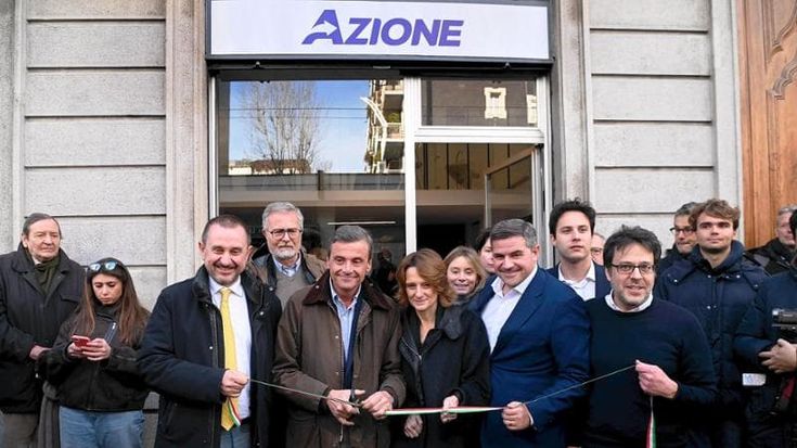 Rimpasto, Calenda contro tutti: “Sala senza coraggio sul veto Pd all’ingresso di Azione in giunta”