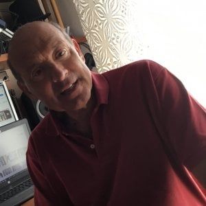 Tumore alla vescica, la storia di Edoardo: "Ho avuto paura di non farcela. Ma ora aiuto gli altri"