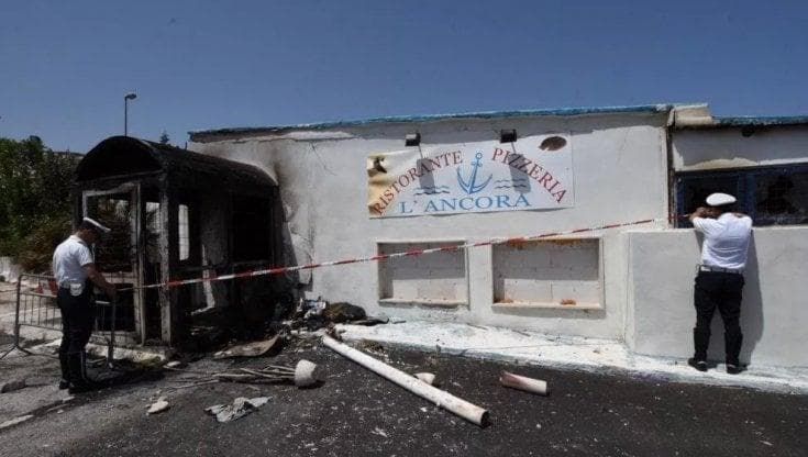 Palese, nuova vita per l'ex Ancora : un bando per abbattere e affidare l'area sul lungomare