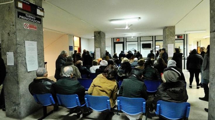 La visita al fegato? “Ripassi tra sei mesi”. Un giorno nel limbo del centro di prenotazione dell’Asp