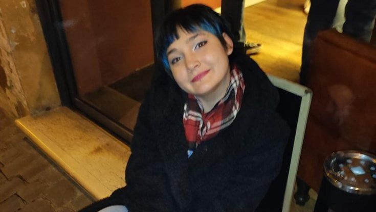 Gli avvistamenti, gli sms cancellati, l'uomo misterioso e le tracce di sangue: tutti i misteri sulla scomparsa di Andreea Rabciuc