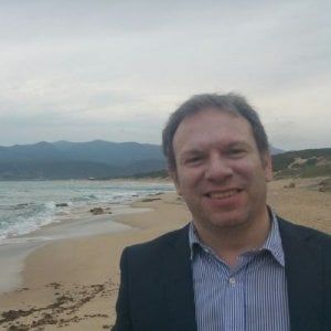 Marco Leonardi: "Contributi dimezzati agli under 35 e assegno di sostegno ai licenziati"