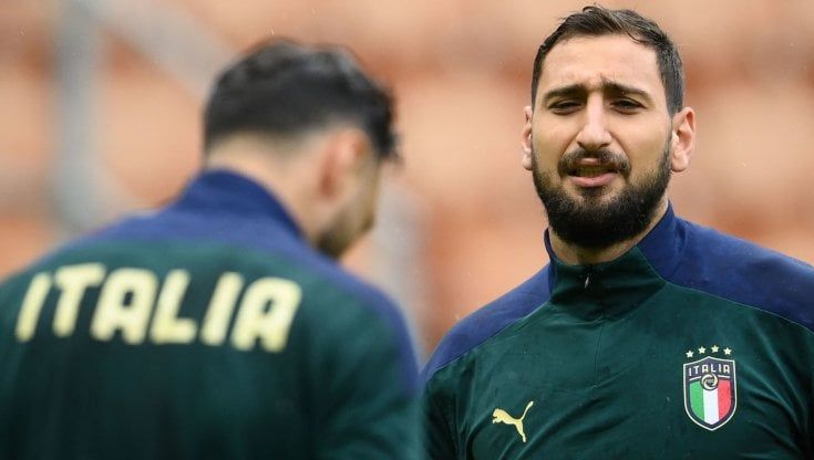 Nazionale, nuovi striscioni contro Donnarumma: ''Non sei il benvenuto''