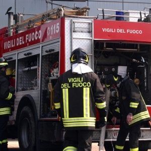 Roma, supermercato in fiamme dopo un furto sulla Portuense: nessuna vittima
