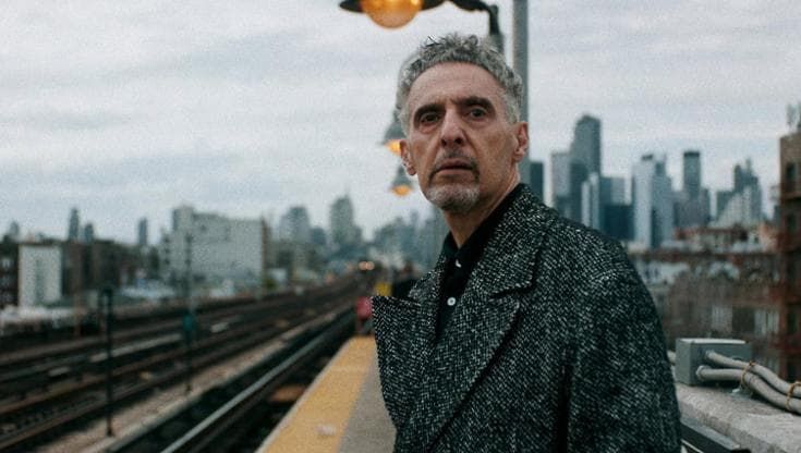 John Turturro in versione noir: “Ladro gentile e malinconico”