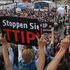 Il mondo in piazza contro l'accordo Ttip di libero scambio tra Ue e Usa
