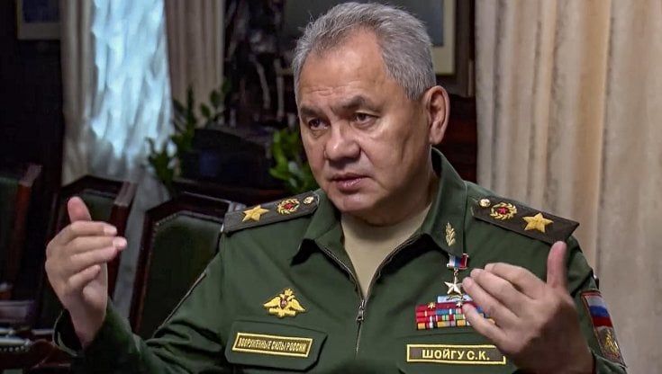 Shojgu chiama gli europei e accusa Kiev: "Prepara una bomba sporca"