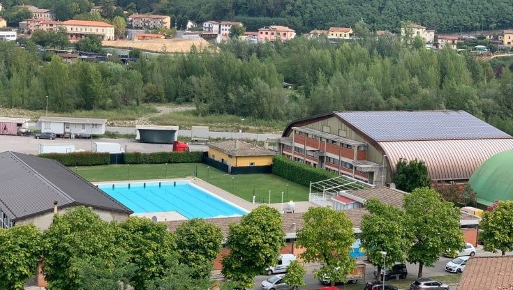 Lucart regala il surplus di energia per riscaldare le piscine del Comune