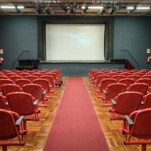 No ai film italiani su Netflix e in sala in contemporanea, il ministro Bonisoli: "Prima il cinema, poi lo streaming"