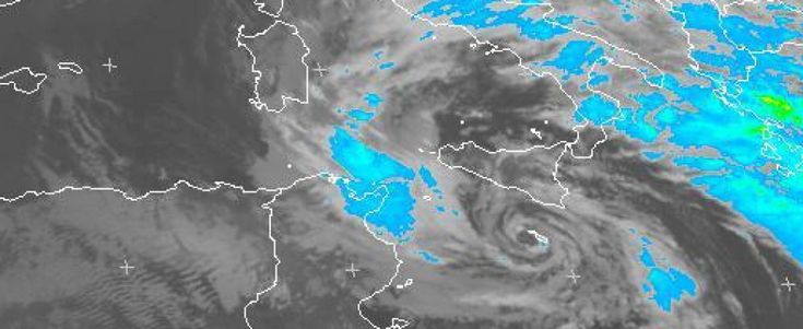 Ciclone lambisce la punta sudorientale della Sicilia, rientra l'allarme rosso sull'Isola
