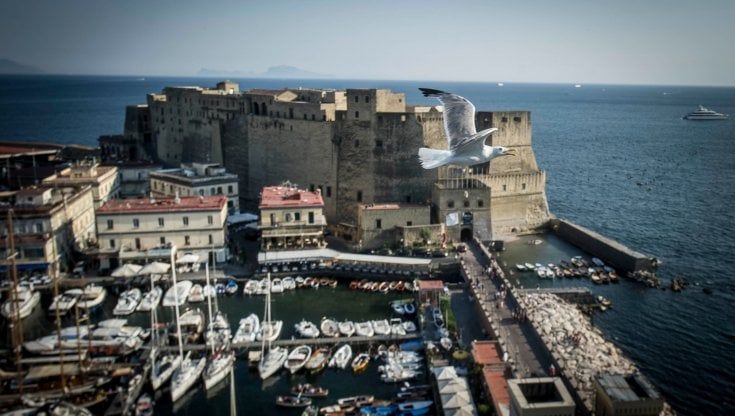 Castel dell’Ovo ospiterà eventi, all’ex Opg resta il centro sociale