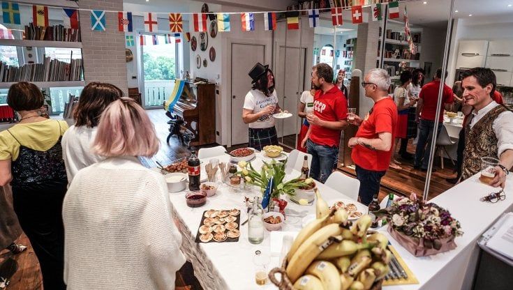 In finale a casa di Claudia a tavola c'è la cucina di tutta l'Europa