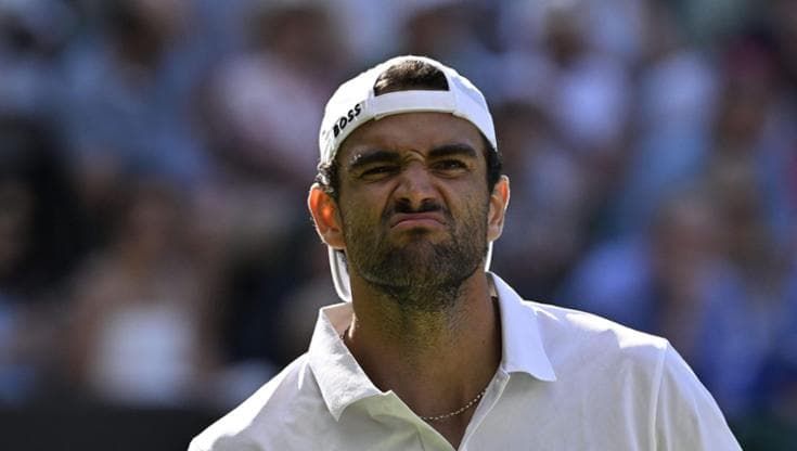 Wimbledon dice no alla giacca di Berrettini: “Non è abbastanza bianca”