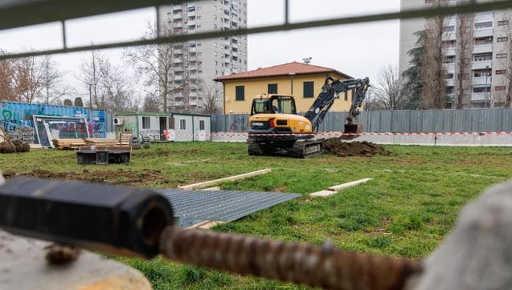Pilastro, tornano le ruspe sorvegliate dalla polizia nel cantiere del museo
