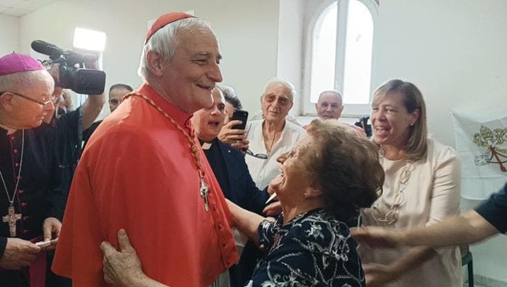 Il cardinale Zuppi torna a Trentola Ducenta da cittadino onorario: “Ci venivo da bimbo, che ricordi”