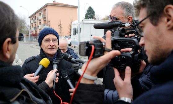 Furti e rapine, comitati e gruppi su WhatsApp così l'hinterland di Milano combatte la paura
