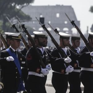 Sindaco Pd ironizza sui marò, l'ira del centrodestra