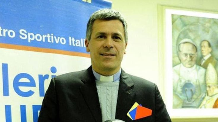 Don Jordan Coraglia condannato per foto e video pedopornografici: il prete bresciano già sospeso