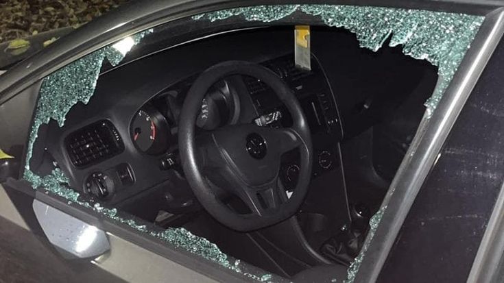 Arrestato mentre sfonda i vetri delle auto al Qt8: era già stato fermato per lo stesso motivo