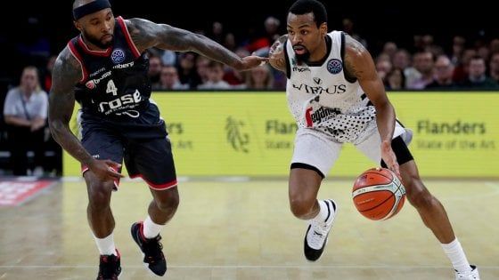 Basket, Champions: Virtus Bologna in finale, travolto il Bamberg