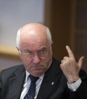Tavecchio punito dall'Uefa? "Non lascer&ograve; la Figc"
