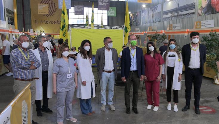 Marsala, hub vaccinale di Coldiretti al mercato "Campagna amica"