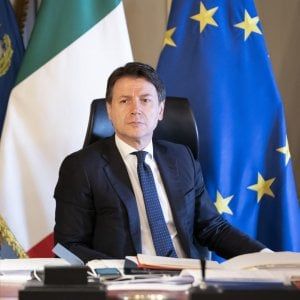 Scuola, Conte assicura: "Superata la maggior parte delle criticità, fiducia nella ministra"