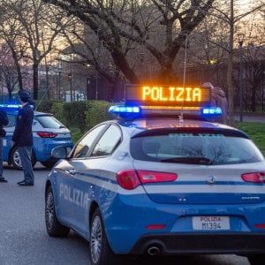 Coronavirus a Roma, bar e locali aperti: multe e denunce. Farmacisti:"Boom di furti"