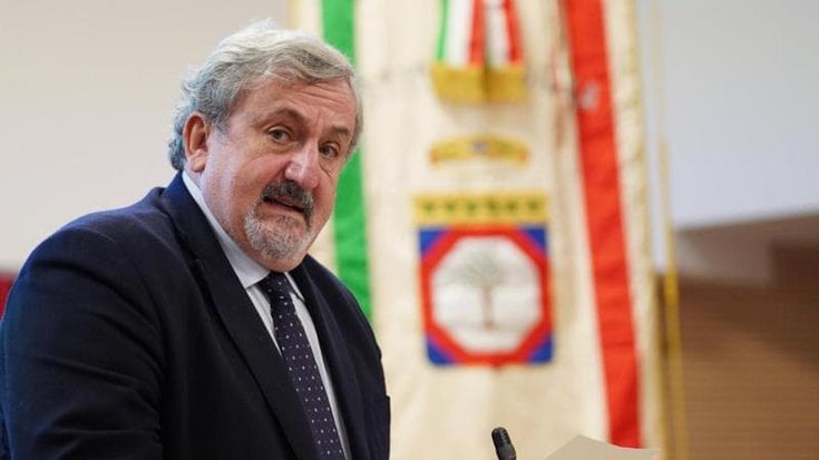 Emiliano e la nomina last minute di un fedelissimo a 17 giorni dalla pensione. “Ma io porto risultati”