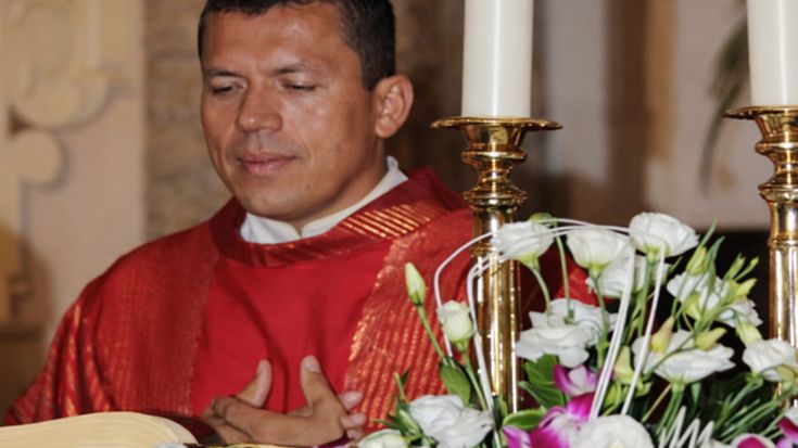 Cilento, sulle tracce del prete colombiano scomparso. Amato ma atteso da un tribunale ecclesiastico