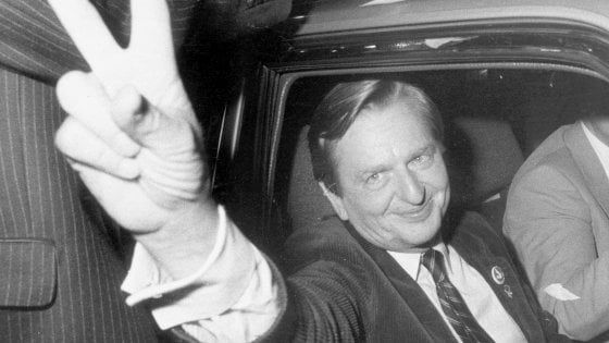 Svezia, chiusa inchiesta sull'omicidio Palme. Gli inquirenti: "Il sospetto principale è morto"