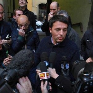 Renzi sull'Ilva: "Valutiamo l'intervento pubblico per salvarla. Non faccio saltare Taranto"