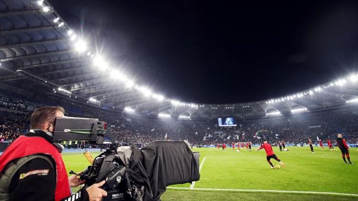 Stipendi fuori controllo, tifosi in fuga dalle big e perfino i campioni esodati: i conti in tasca alla Serie A che riparte