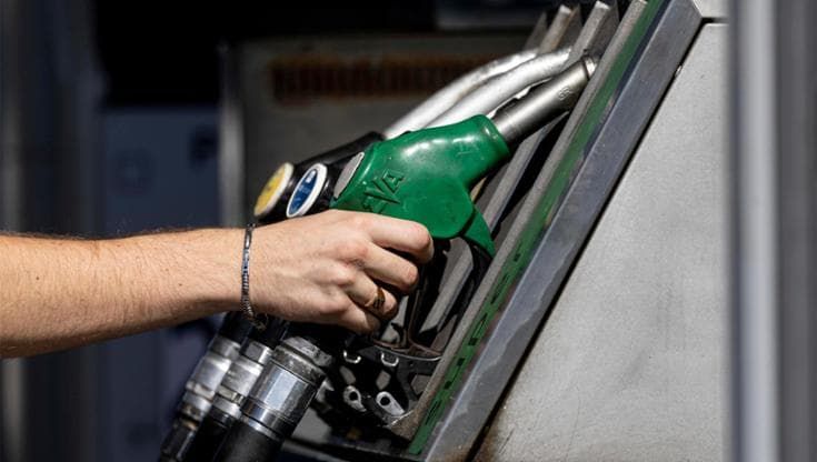 Maxi frode sui carburanti da 15milioni di euro: indagato commercialista di Rapallo