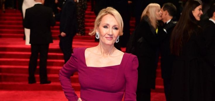Albus Silente gay? La polemica tra i fan e JK Rowling sul nuovo 'Animali fantastici'