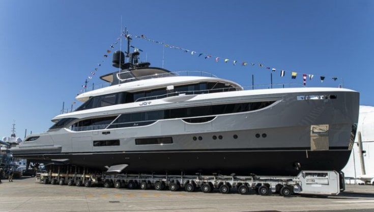 Tra Viareggio e Livorno è boom di richieste per i superyacht