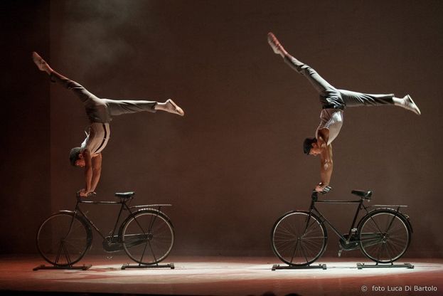 Kataklo e Ndt, la grande danza a Castellana Grotte