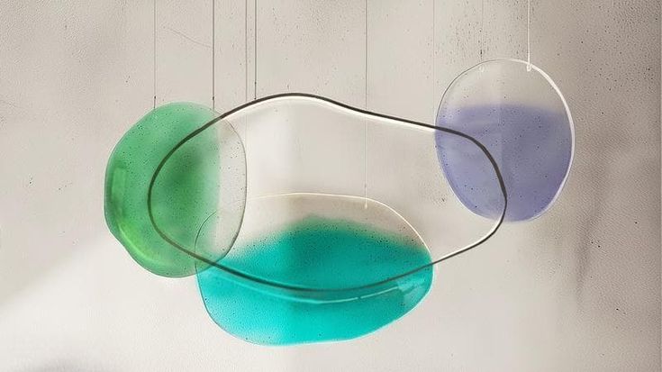 Vetro, colore e sperimentazione nelle lampade Draga & Aurel