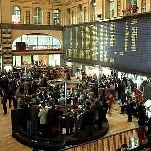 Distensione sullo spread. Bene l'occupazione Usa. Il petrolio vola sull'accordo Opec